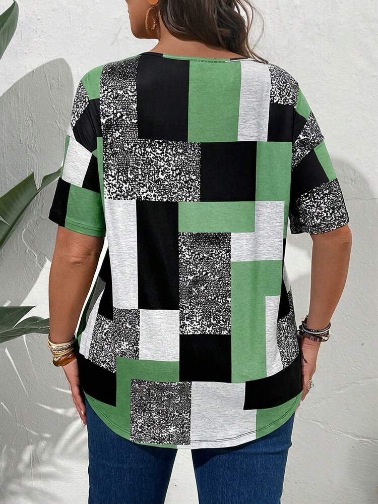 Plus Size Women Geometric Print Round Neck Short Sleeve Casual Versatile T-Shirt