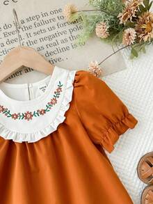 SHEIN LMoss Kids 女童法式优雅花卉刺绣撞色泡泡袖衬衫 - 彩色 - 查看 3