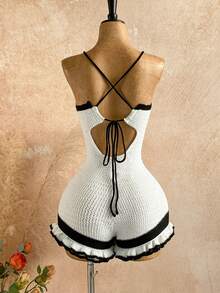 Soleia 女士度假针织纹理连体裤，3D 花卉装饰多层荷叶边下摆迷你连体裤，性感派对约会海滩度假夏季服装，适合度假约会、下午茶、婚礼季节、海滩游轮度假、城市公路旅行度假、波西米亚风度假、音乐节 - 黑與白 - 查看 2