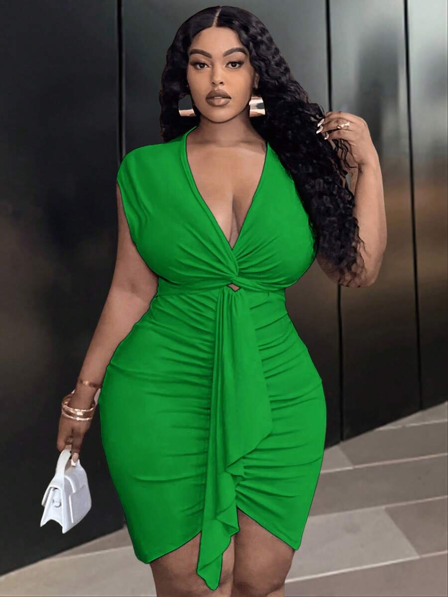 Slaydiva 大码优雅修身纯粉色迷你连衣裙，适合派对和约会穿着，胸前扭结设计，腰部褶裥，撞色系带细节，春夏款，夏季连衣裙