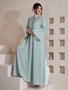 SHEIN Najma 女士阿拉伯风格长袖连衣裙，立领，流苏和贴花拼接设计 - 綠色 - 查看 4