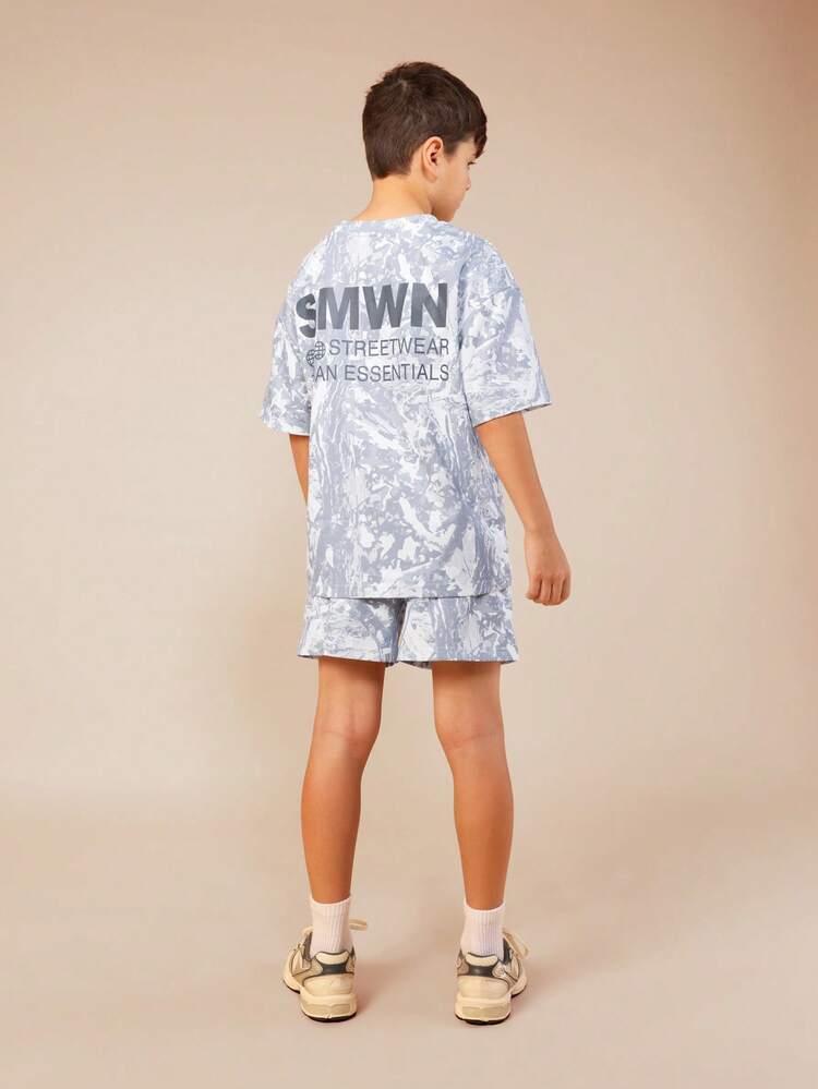 Zestaw: koszulka i spodenki w kamuflażu z nadrukiem