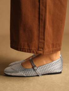 Rosivie Women's Buckle Design Casual Versatile Flat Shoes - Silver - View 5