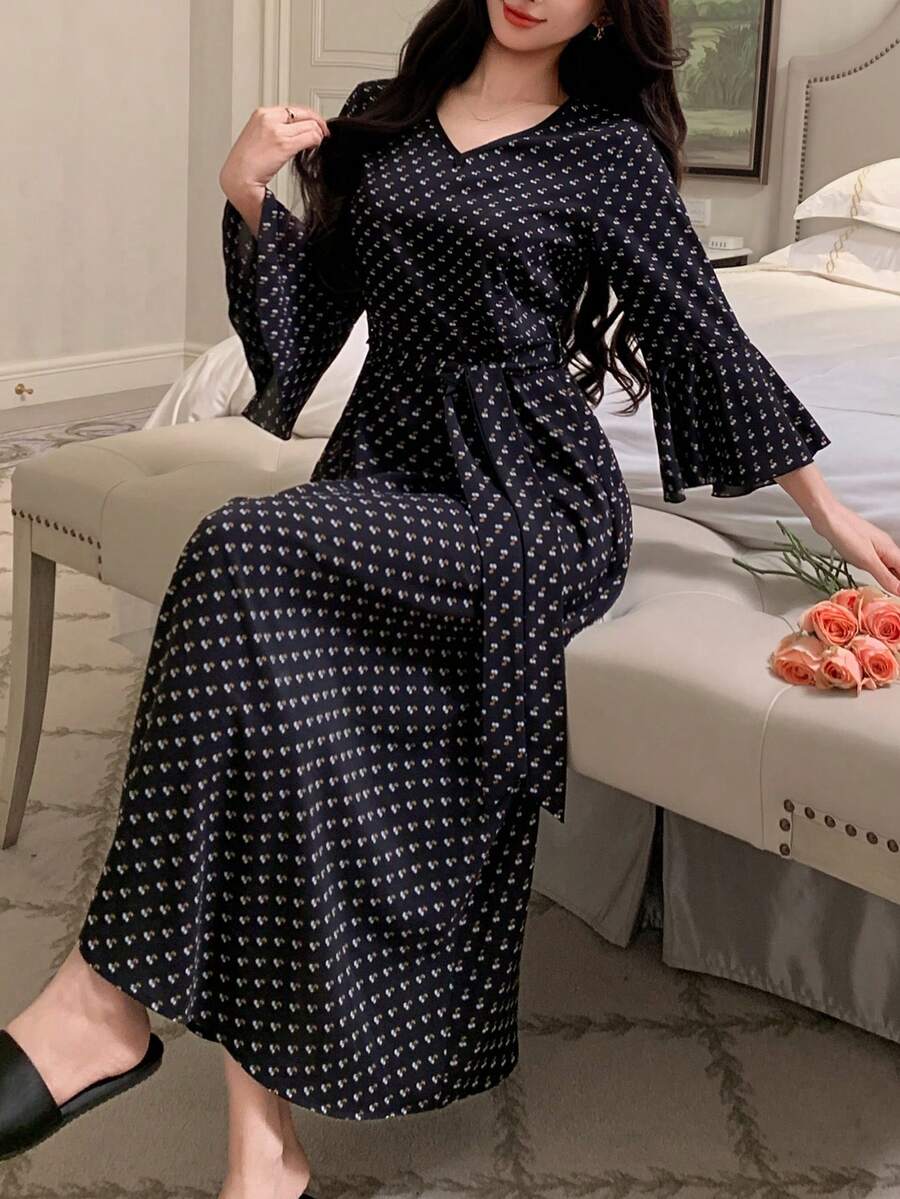 DAZY Cherry Blossom Print Cinched Waist Flare Sleeve Midi Nightgown For Women - Navy Blue - View 1