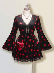 SHEIN ICON Rochie plus size cu decolteu în V, dantelă, mâneci evazate, imprimeu cu inimioare, rochie mini sexy cu decolteu în V, decupată, cu fundă și nod, Y2K, ținută de Ziua Îndrăgostiților, rochie de seară pentru o întâlnire - Negru - Vizualizare 1