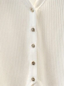 GlowEve Áo thun nữ tay ngắn màu trơn, cài một hàng cúc, kiểu dáng thường ngày, chất liệu gân nổi. - trắng - Xem 6