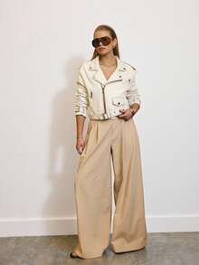 Aralina 冬夏两季短款牛仔机车夹克，饰有金色滚边细节 - 白色 - 查看 6