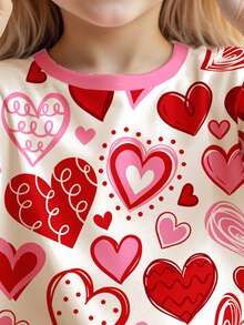 SHEIN Süßes und niedliches Mädchen Rosa Herz Grafik T-Shirt, lässiges minimalistisches Kurzarm Rundhals T-Shirt, geeignet für Frühling & Sommer Alltag, stilvoller Mädchen Lässig Outfit, süße Herz Grafik Kleidung, neuer Stil, Homecoming, Valentinstag Stimmung