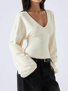 SHEIN EZwear Áo thun nữ cỡ lớn tay loe màu trơn, thích hợp mặc đi làm, dịp Giáng sinh, Năm mới, Lễ Tạ ơn, Lễ tốt nghiệp, thanh lịch, thời trang, thoải mái, cổ chữ V sâu, thích hợp mặc ngoài trời, chất liệu mềm mại. - Vàng nhạt - Xem 1