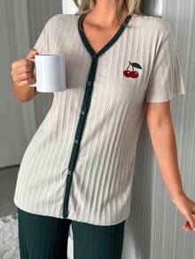EURMUSE 女款棉質 Rin Kint 2件組櫻桃刺繡對比色滾邊鈕扣前開短袖上衣&素色長褲居家舒適睡衣套裝休閒套裝女款 2件組居家休閒套裝女款綠色睡衣套裝 - 彩色 - 查看 4