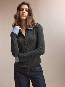 BizChic 2026 春季新款领口和袖口条纹撞色拼接前襟纽扣仿羊绒针织上衣，优雅百搭，适合派对、都市通勤和职场穿着。