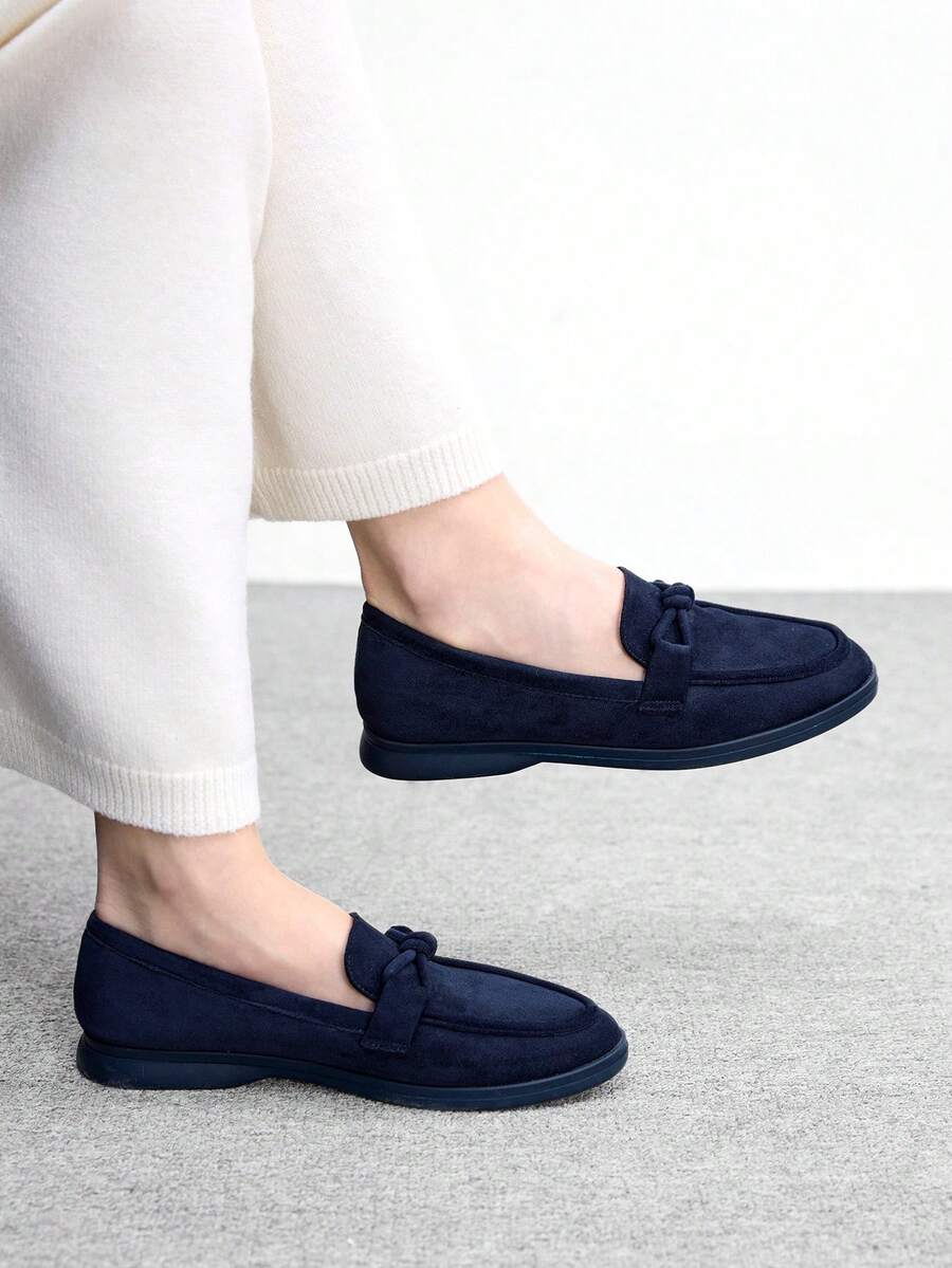 CUCCOO BIZCHIC Women's Casual Versatile Commuting Simple Twist Flats Valentine's Day - Blue - View 1