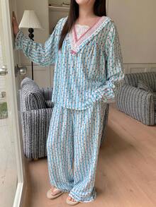 Dazy Plus 2pcs/Set Casual Cute Strawberry Print & Contrast Lace Sleepwear Set For Girls - Blue - View 2