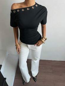 Siren Gaze 女士春季休闲外出上衣，纯色金属孔眼不对称领口优雅短袖T恤，黑色 - 黑色 - 查看 8