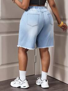 Slaydiva Women's Fashionable Commuter Casual Straight Leg Denim Shorts, Plus Size, Spring & Summer - Light Wash - View 2