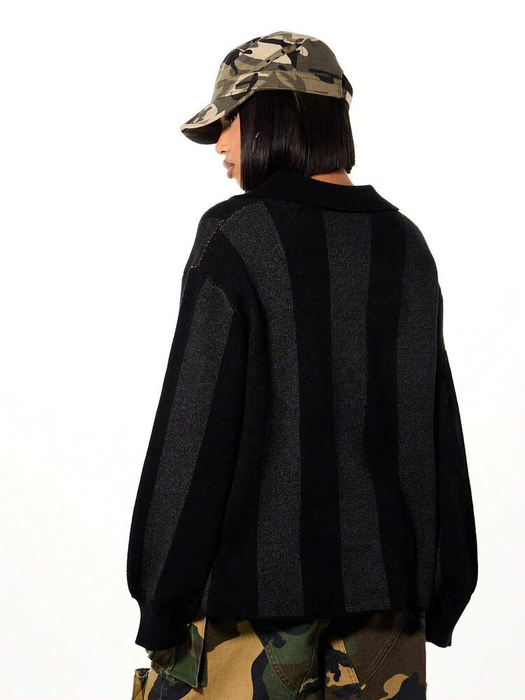 SUMWON WOMEN Oversized Graphic Knitted Polo With Gold Buttons