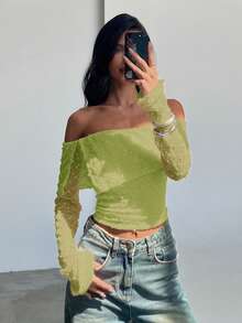 Aloruh Women's Casual Commuter Solid Color Textured Off-Shoulder Top - Green - View 7