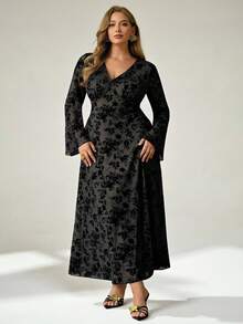 Auralis Plus-Size Women's Autumn/Winter Fashionable And Elegant Stretchy And Comfortable Black Flocked V-Neck Flared Sleeve Long Dress,Elegant And Dignified Black Dress,Curve Dress,Fall Outfits,Party Dress - Black - View 3