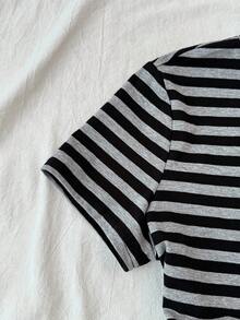 Teen Girls' Black & Gray Striped Crew Neck Contrast Lace Short Sleeve Cropped Waist Ruched Casual Street Tee