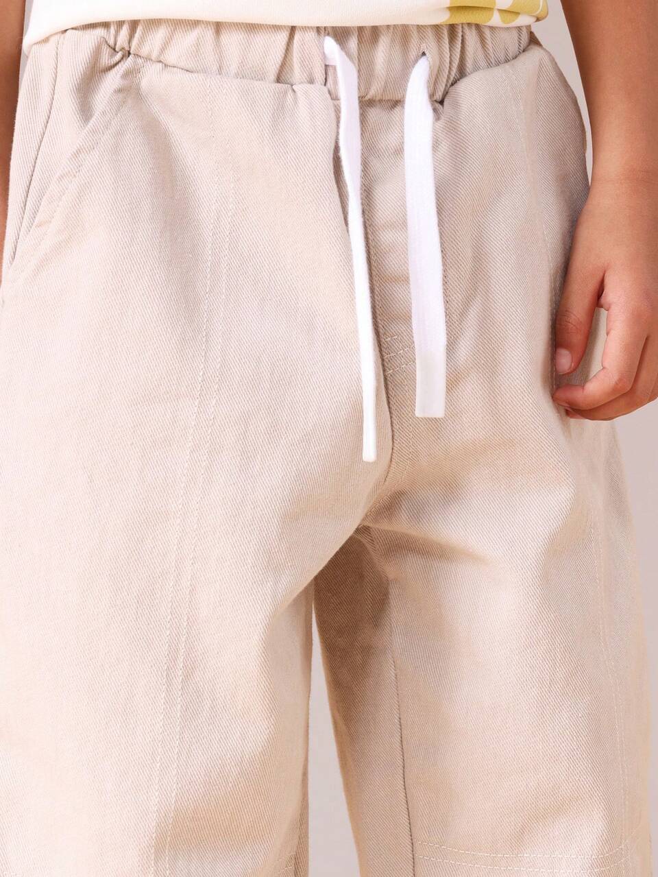 Calça Denim folgada com pernas largas