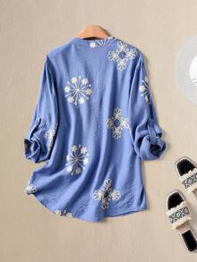 Rusticease 女士休闲花卉刺绣V领衬衫，夏季蓝色波西米亚夏威夷风度假上衣 - 藍色 - 查看 2