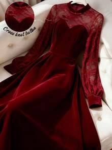 Chiquease Gaun Natal Elegan Warna Burgundy Model A-Line dengan Kerah Tegak, Lengan Panjang Berenda Semi-Transparan, dan Hem Mengembang dengan Aksen Jala Kontras - Burgundy - View 1