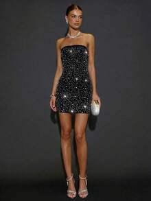 SHEIN BAE 秋冬季纯色卡其色性感简约抹胸迷你连衣裙，饰以大量装饰，适合派对、正式活动、晚宴、节日、万圣节、圣诞节等场合。 - 黑色 - 查看 3