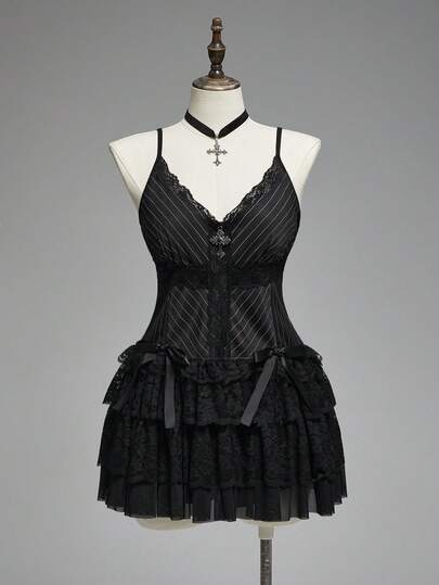 Große Größen Gothic Schwarz & Grau gestreiftes Tüllkleid mit geraffter Taille