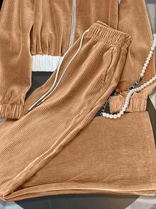 Franclia 宽松立领短款落肩长袖开衫 + 斜插口袋长裤 - 棕色 - 查看 5