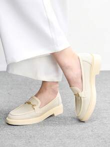 CUCCOO BIZCHIC 女士简约圆头坡跟厚底平底鞋，优雅休闲，舒适百搭，适合工作、通勤、约会、正式场合。 - 糯米白色 - 查看 1
