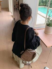 Dazy Plus Black Lantern Sleeve Loose Fit Pullover Blouse, Round Neck, Spring/Autumn