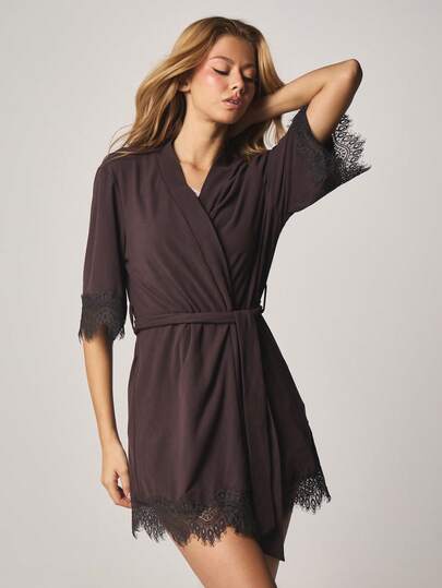 MISSGUIDED Bata de mujer con ribete de encaje de modal con cinturón, estilo envolvente, de manga corta, para estar en casa, relajación y comodidad