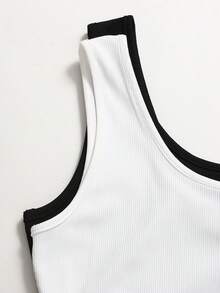 Girlism 2pcs/Set Teen Girls' Black & White Knit Minimalist U-Neck Ruched Waist Sleeveless Crop Top, Buy 1 Get 1 Free - Black and White - View 3