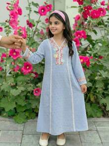 SHEIN 1pc Bowknot Decor Flounce Hem Long Dress, Delicate Ruffle Sleeve Abaya, Sky Blue, Autumn, Elegant, Family Matching Arabian Muslim Thobes For Young Girls - Blue - View 7
