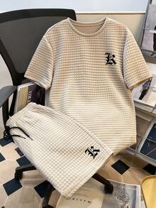 Claim Dot 男士休闲简约字母格纹针织T恤短裤套装，男士运动套装，春季 - 卡其色 - 查看 1