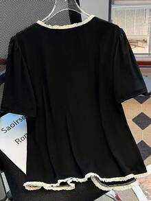SHEIN CURVE+ Plus Size Women Elegant Contrast Color Lace Blouse T-Shirt, Summer Tops For Women Elegant Cute Black Tops Goth Top Curve Size Tops Black Top With White Trim Black Lace Trim Top - Black - View 2