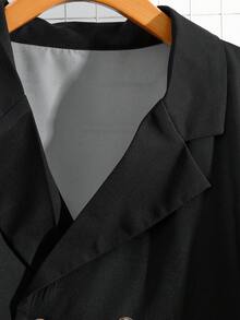 GlowEve CURVE Sukienka damska plus size z dekoltem w serek, dwurzędowa, z kwiatowym nadrukiem, bez rękawów, elegancka - Czarne - Zobacz 5