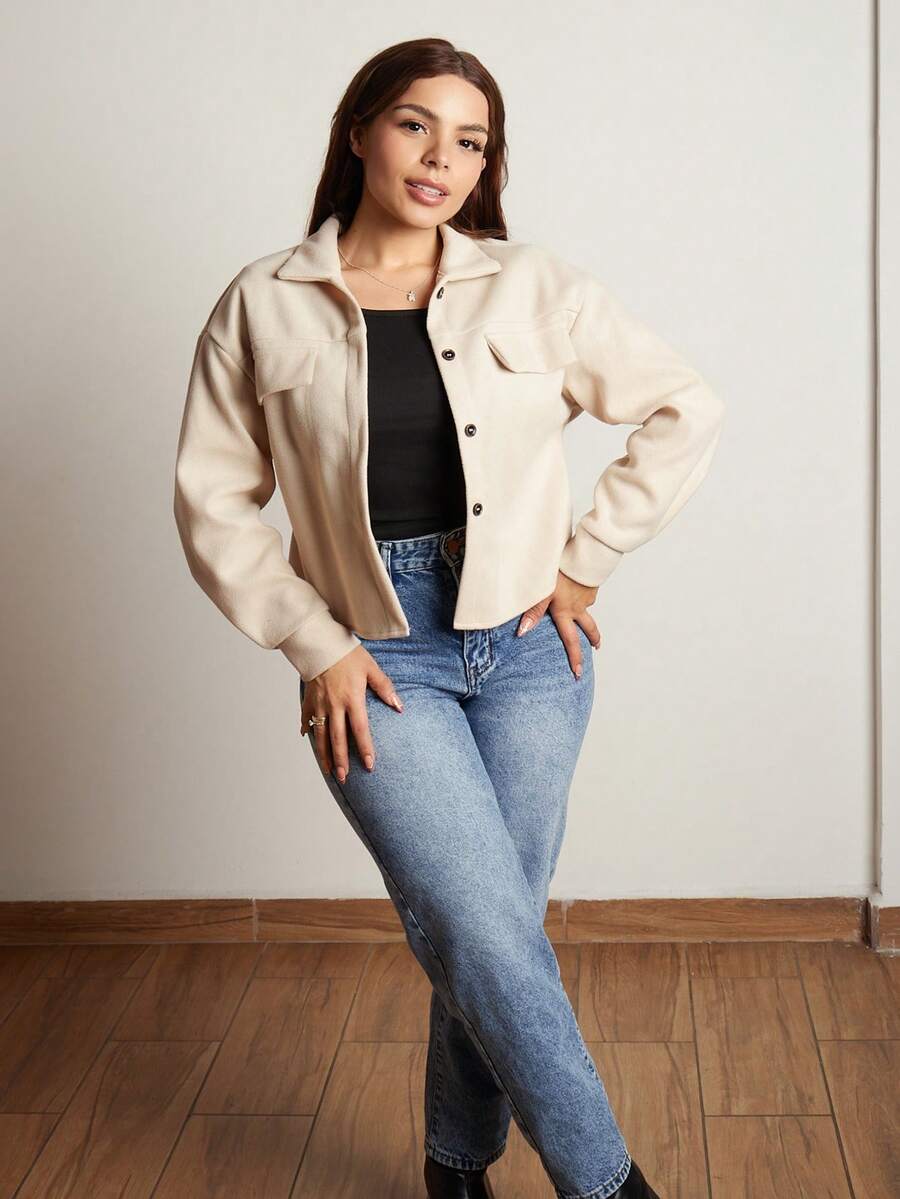 Lupita Cardoza 秋冬款翻盖口袋落肩纽扣前开襟大衣 - 杏色 - 查看 1