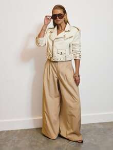 Aralina 冬夏两季短款牛仔机车夹克，饰有金色滚边细节 - 白色 - 查看 8