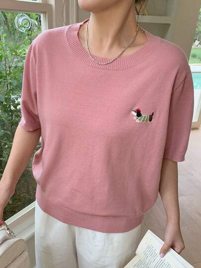 Dazy Plus Blusa de punto de manga corta con cuello redondo y bordado de animales de dibujos animados, talla grande, para mujer, primavera/verano