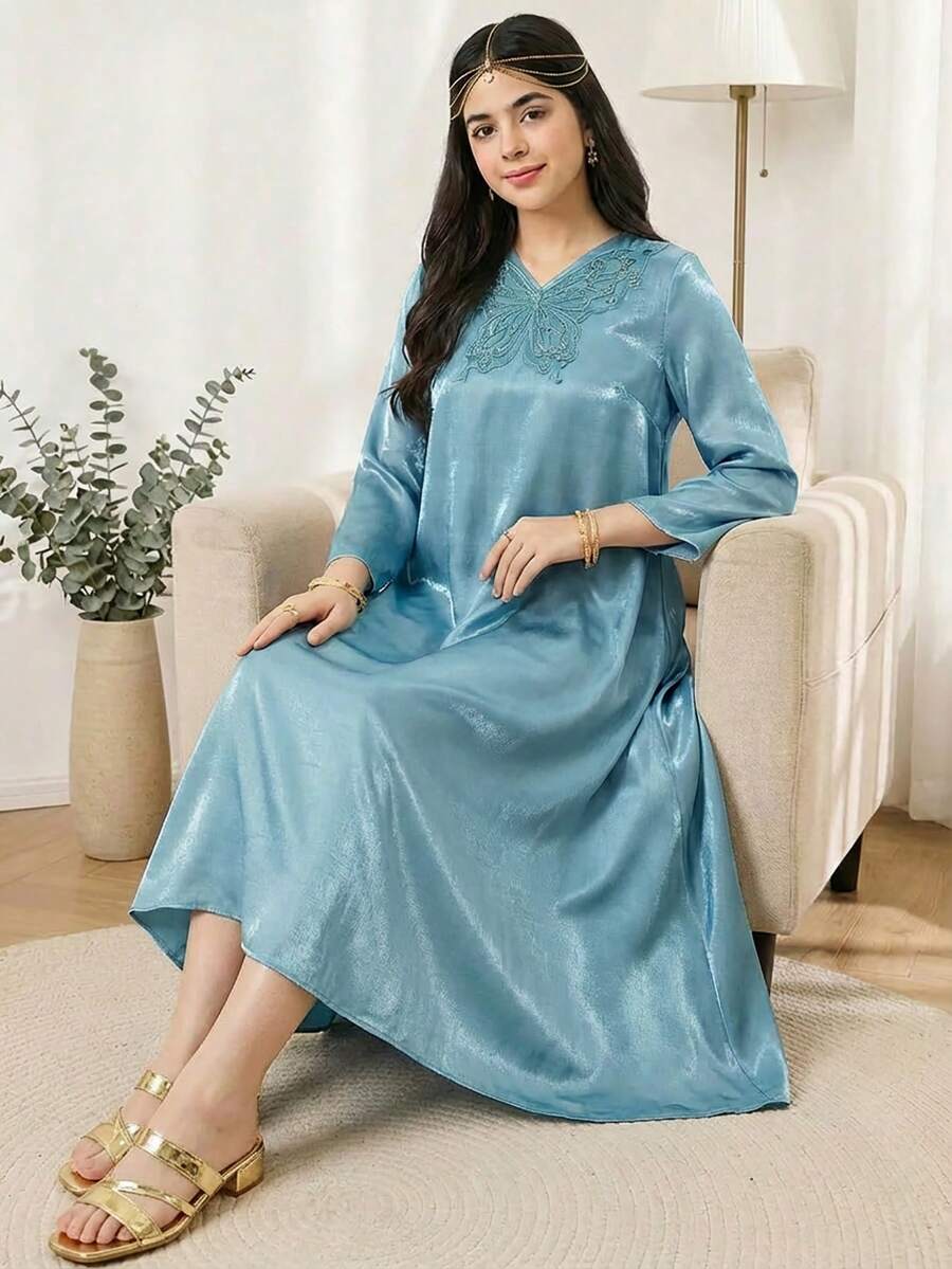 Abaya Jalabiya Long Robe Dress, Girls' Blue Ditsy Floral Maxi Dress, Spring/Autumn, Suitable For , Traditional Arabic Attire With Butterfly Embroidered Collar Design, Applicable For Festivals, Gatherings, Travel, And Daily Wear