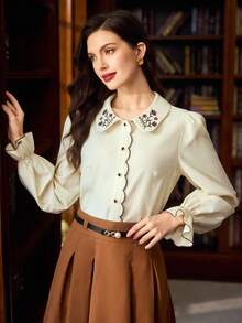 Vintamour 大码女式复古优雅花卉刺绣纽扣休闲衬衫，适合工作、假期、冬季、圣诞节、感恩节和新年等场合穿着。 - 米色 - 查看 3