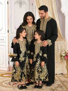 Vestido largo de bata con aplicación floral de lámina de oro, flor de cuello dorada, adorno de manga acampanada para niña joven - Negro - Ver 1