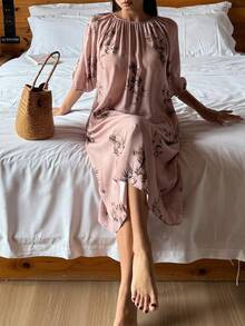 DAZY Elegant Bamboo Pattern All-Over Print Pleated Design Loose Women Nightgown - Pink - View 4