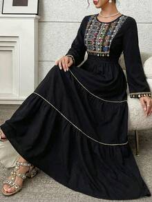 Sparklyn Rochie superbă pentru adolescente, bază neagră cu model rafinat colorat, decorată cu ciucuri vintage cu mărgele pe guler și manșete, design jucăuș cu fundă în talie pentru un aspect elegant, straturi multiple pentru o siluetă fluidă și dinamică, oferind o vibrație de înaltă calitate și un farmec unic pentru copii! Ramadan Abaya Jalabiya Îmbrăcăminte tradițională arabă. - Negru - Vizualizare 5