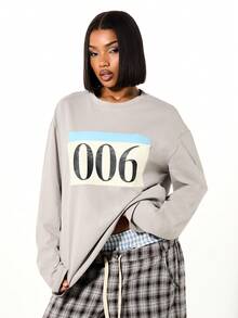 SUMWON WOMEN Camiseta de cuello redondo de manga larga con estampado gráfico oversize y número 006 para uso casual los fines de semana, estilo otoño-invierno - Gris - Ver 1