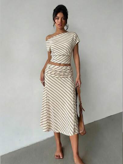 Aloruh 女士优雅斜肩短袖上衣+黄色条纹不对称超低腰褶皱条纹铅笔裙两件套，时尚百搭，适合度假和日常穿着