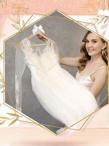 1 قطعة شماعة خشبية مع شريط من اللؤلؤ الاصطناعي - شماعة زفاف العروس، شماعة ملابس خفيفة الوزن، هدية أنيقة للعروس والمتزوجين حديثًا، ديكور الزفاف - القوس الأبيض - مشاهدة 7