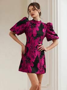 Revavyn 时尚高端撞色设计，黑色底色搭配紫红色提花面料，优雅法式贵族风格，泡泡袖收腰简约女式短袖迷你连衣裙 - 玫紅色 - 查看 4