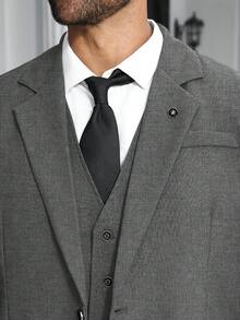 Manfinity Mode Plus Size Men's Lapel NeckLong Sleeve Jacket, Single-Breasted Vest And Pants Business Suit Set